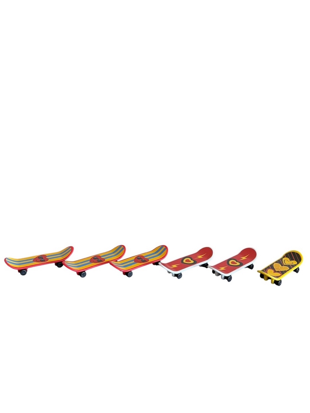 Mini Skateboard Toys 6pc Push Along Party Decorations Favors Hearts Valentines